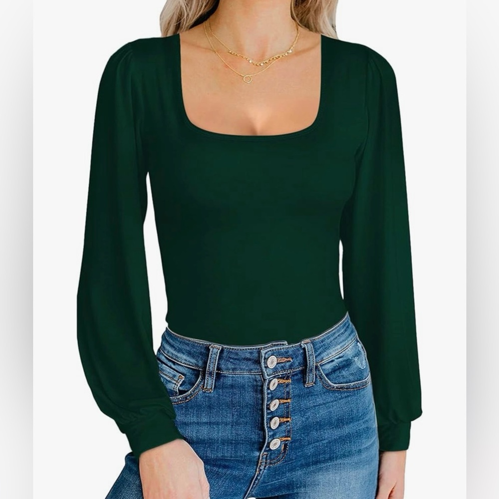 Square neck, lantern sleeve body suit in deep green